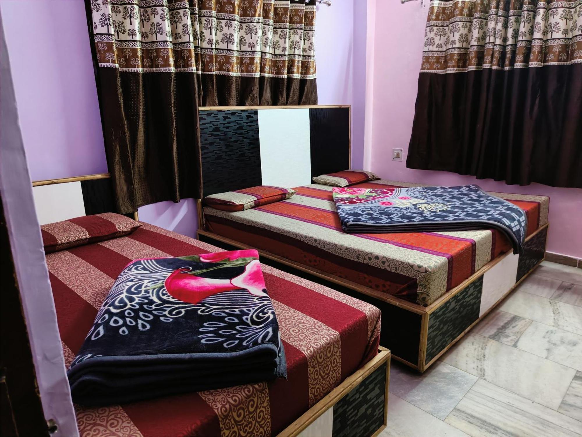 Hotel Hari Ganga - Harkipauri Road Haridwār Extérieur photo