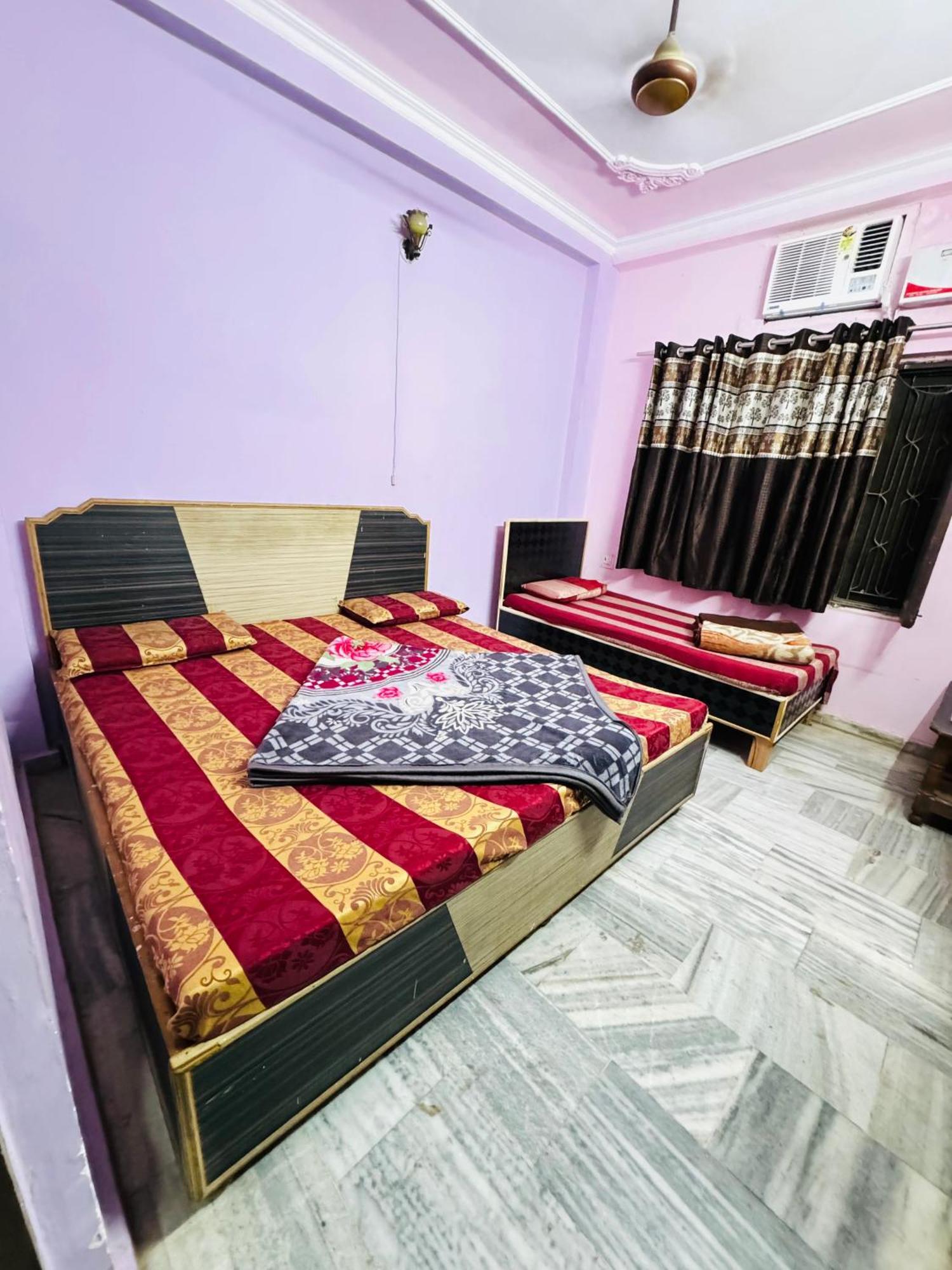 Hotel Hari Ganga - Harkipauri Road Haridwār Extérieur photo