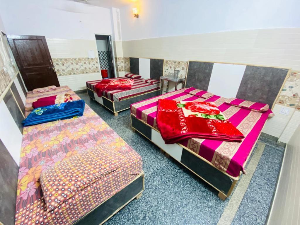 Hotel Hari Ganga - Harkipauri Road Haridwār Extérieur photo