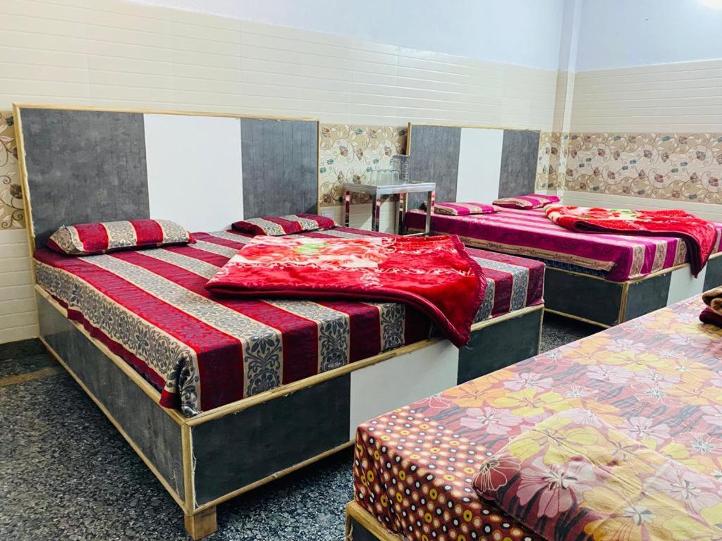 Hotel Hari Ganga - Harkipauri Road Haridwār Extérieur photo