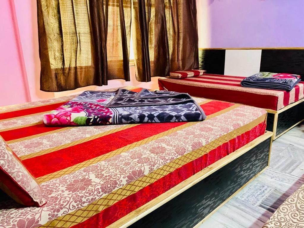 Hotel Hari Ganga - Harkipauri Road Haridwār Extérieur photo